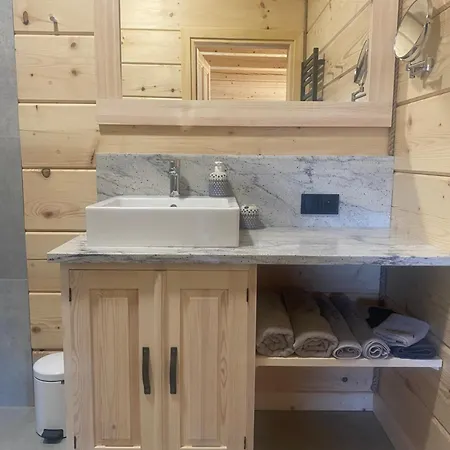 Bielanska Ostoja Apartmán *